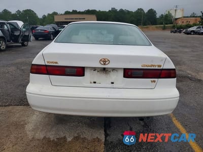 Zdjęcie 6 z 12 samochodu: 1998 TOYOTA CAMRY XLE V6 VIN:JT2BF28K8W0090637 - miniatura