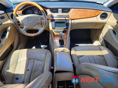 Zdjęcie 8 z 12 samochodu: 2006 MERCEDES-BENZ CLS 500C VIN:WDDDJ75X26A016268 - miniatura
