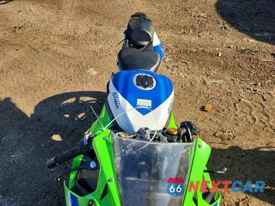 Piąte zdjęcie samochodu w środku: 2024 KAWASAKI ZX400 S VIN:ML5ZXCS12RDA28170 - miniatura