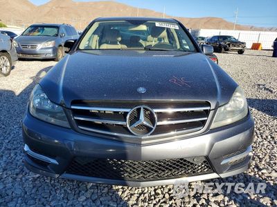 Piąte zdjęcie samochodu w środku: 2014 MERCEDES-BENZ C 300 4MATIC VIN:WDDGF8AB2EA942134 - miniatura