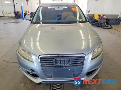 Piąte zdjęcie samochodu w środku: 2010 AUDI A3 PREMIUM VIN:WAUBEBFM8AA106625 - miniatura