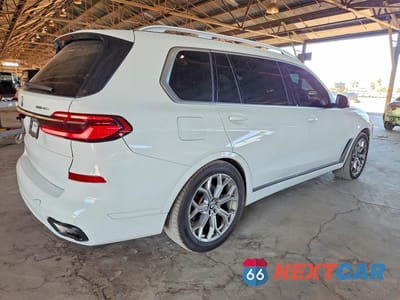 Trzecie zdjęcie samochodu z tyłu: 2024 BMW X7 XDRIVE40I VIN:5UX23EM02R9S31495 - miniatura