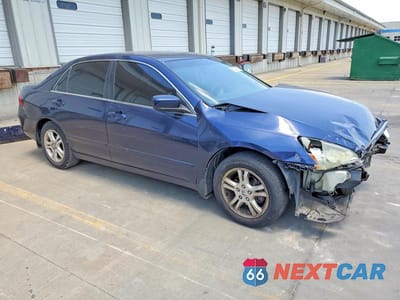 Czwarte zdjęcie samochodu z boku: 2006 HONDA ACCORD SE VIN:1HGCM56386A161443 - miniatura