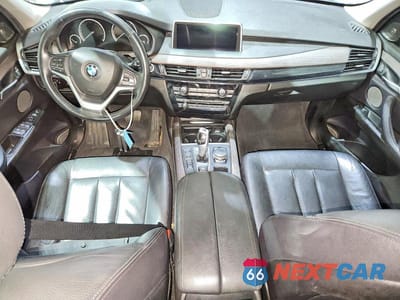 Zdjęcie 8 z 13 samochodu: 2015 BMW X5 XDRIVE35D VIN:5UXKS4C52F0N06065 - miniatura