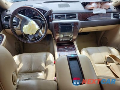 Zdjęcie 8 z 13 samochodu: 2007 GMC YUKON XL DENALI VIN:1GKFK66857J377551 - miniatura
