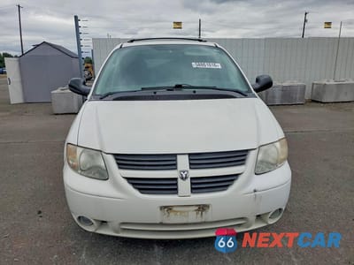 Piąte zdjęcie samochodu w środku: 2007 DODGE GRAND CARAVAN SXT VIN:2D4GP44L97R133073 - miniatura
