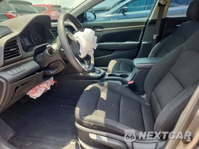 Zdjęcie 7 z 13 samochodu: 2019 HYUNDAI ELANTRA SEL VIN:5NPD84LF8KH482420 - miniatura