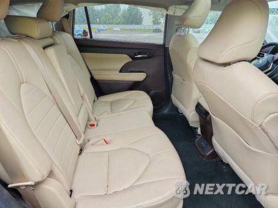 Zdjęcie 11 z 14 samochodu: 2020 TOYOTA HIGHLANDER XLE VIN:5TDGZRBH9LS037755 - miniatura