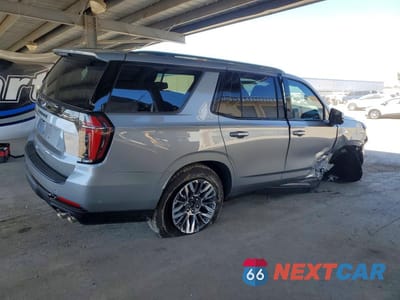 Trzecie zdjęcie samochodu z tyłu: 2026 CHEVROLET TAHOE K1500 Z71 VIN:1GNS6PKD2TR302848 - miniatura