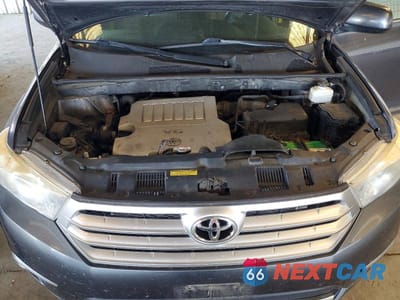 Zdjęcie 12 z 13 samochodu: 2011 TOYOTA HIGHLANDER SE VIN:5TDBK3EH9BS065707 - miniatura