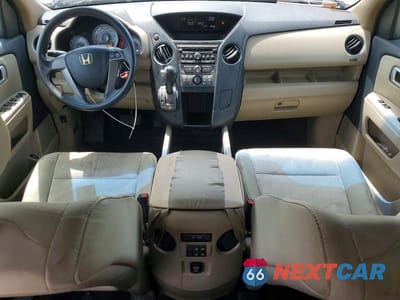 Zdjęcie 8 z 13 samochodu: 2012 HONDA PILOT VIN:5FNYF3H22CB008115 - miniatura