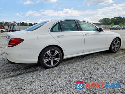 Trzecie zdjęcie samochodu z tyłu: 2020 MERCEDES-BENZ E 350 4MATIC VIN:WDDZF8EB6LA700902 - miniatura