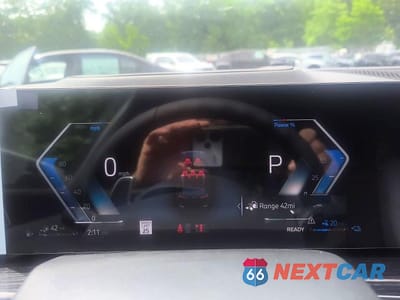 Zdjęcie 8 z 14 samochodu: 2026 BMW X5 XDRIVE50E VIN:5UX43EU01T9339655 - miniatura