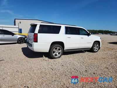 Trzecie zdjęcie samochodu z tyłu: 2016 CHEVROLET SUBURBAN C1500 LT VIN:1GNSCHKC0GR166912 - miniatura