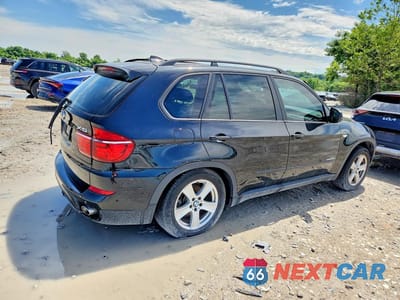 Trzecie zdjęcie samochodu z tyłu: 2012 BMW X5 XDRIVE35D VIN:5UXZW0C51C0B88143 - miniatura