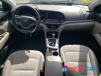 Zdjęcie 8 z 12 samochodu: 2017 HYUNDAI ELANTRA SE VIN:5NPD84LF2HH116879 - miniatura