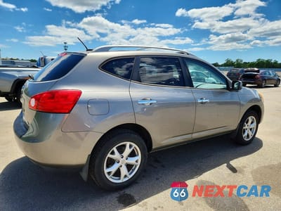 Trzecie zdjęcie samochodu z tyłu: 2010 NISSAN ROGUE S VIN:JN8AS5MV8AW112923 - miniatura