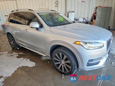 Czwarte zdjęcie samochodu z boku: 2016 VOLVO XC90 T6 VIN:YV4A22PK4G1068899 - miniatura