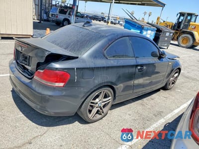 Trzecie zdjęcie samochodu z tyłu: 2010 BMW 128 I VIN:WBAUP9C58AVF46185 - miniatura