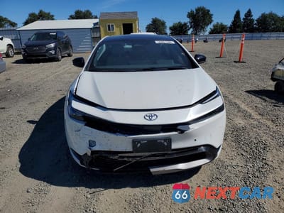 Piąte zdjęcie samochodu w środku: 2024 TOYOTA PRIUS LIMITED VIN:JTDACAAU4R3041651 - miniatura