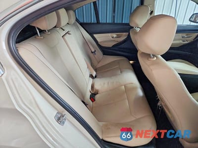Zdjęcie 10 z 12 samochodu: 2015 BMW 328 I VIN:WBA3A5C53FF607933 - miniatura
