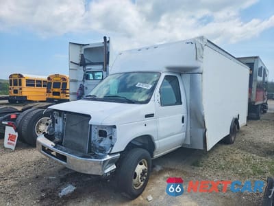 2022 FORD ECONOLINE E350 SUPER DUTY CUTAWAY VAN 1FDWE3FK0NDC01625 - główne zdjęcie licytacji z USA - miniatura