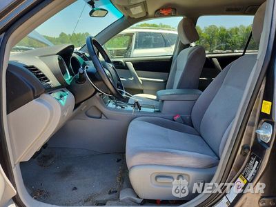 Zdjęcie 7 z 13 samochodu: 2010 TOYOTA HIGHLANDER BASE VIN:JTEBK3EH1A2164443 - miniatura