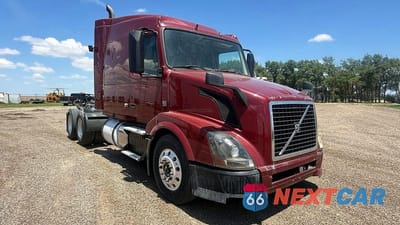 2014 VOLVO VNL SEMI TRUCK 4V4NC9EH4EN161613 - główne zdjęcie licytacji z USA - miniatura