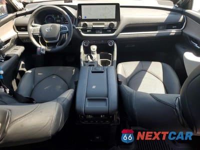 Zdjęcie 8 z 13 samochodu: 2025 TOYOTA GRAND HIGHLANDER HYBRID LIMITED VIN:5TDACAB58SS053054 - miniatura