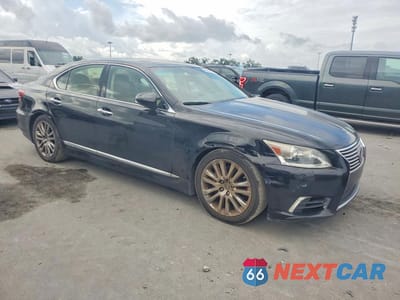 Czwarte zdjęcie samochodu z boku: 2013 LEXUS LS 460 VIN:JTHBL5EF9D5115052 - miniatura