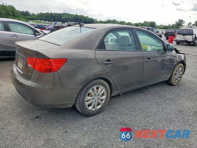 Trzecie zdjęcie samochodu z tyłu: 2012 KIA FORTE EX VIN:KNAFU4A21C5533145 - miniatura