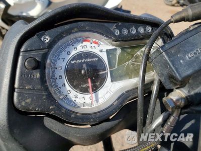 Zdjęcie 7 z 8 samochodu: 2012 SUZUKI DL650 A VIN:JS1VP56A0C2101430 - miniatura