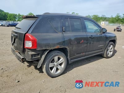 Trzecie zdjęcie samochodu z tyłu: 2013 JEEP COMPASS SPORT VIN:1C4NJCBB3DD166028 - miniatura