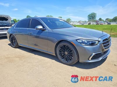 Czwarte zdjęcie samochodu z boku: 2021 MERCEDES-BENZ S 580 4MATIC VIN:W1K6G7GB5MA052901 - miniatura