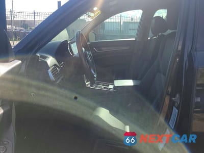 Piąte zdjęcie samochodu w środku: 2019 HONDA ACCORD LX VIN:1HGCV1F15KA045082 - miniatura