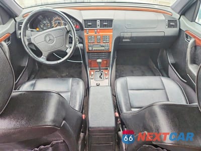 Zdjęcie 8 z 12 samochodu: 1994 MERCEDES-BENZ C 220 VIN:WDBHA22E8RF038203 - miniatura