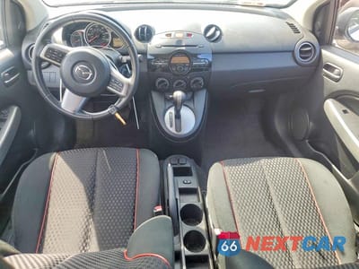 Zdjęcie 8 z 12 samochodu: 2013 MAZDA MAZDA2 VIN:JM1DE1LY2D0162342 - miniatura