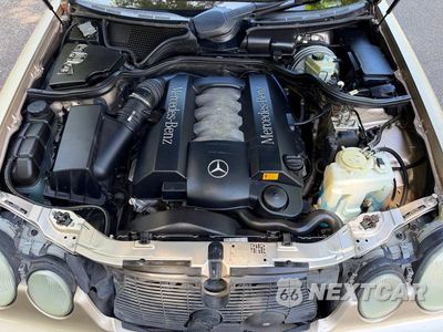 Zdjęcie 7 z 10 samochodu: 2000 MERCEDES-BENZ E 430 VIN:WDBJF70J7YB018627 - miniatura