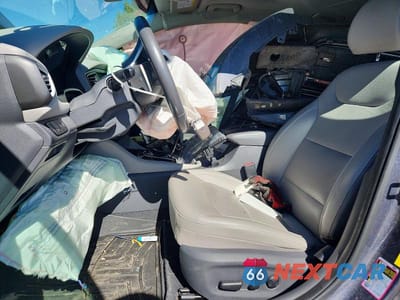 Zdjęcie 7 z 12 samochodu: 2018 HYUNDAI IONIQ LIMITED VIN:KMHC05LC1JU060147 - miniatura