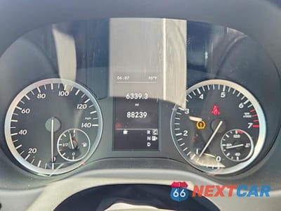 Zdjęcie 9 z 13 samochodu: 2018 MERCEDES-BENZ METRIS VIN:WD4PG2EE5J3489740 - miniatura