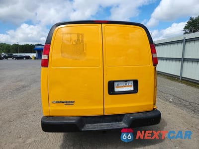 Zdjęcie 6 z 13 samochodu: 2016 CHEVROLET EXPRESS G2500 VIN:1GCWGAFFXG1243715 - miniatura