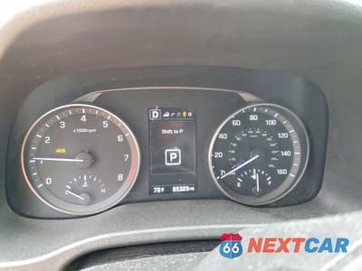 Zdjęcie 9 z 12 samochodu: 2017 HYUNDAI ELANTRA LIMITED VIN:KMHD84LF6HU358012 - miniatura
