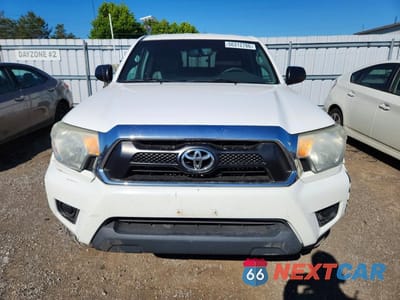Piąte zdjęcie samochodu w środku: 2015 TOYOTA TACOMA V6 VIN:5TFUU4EN4FX112429 - miniatura