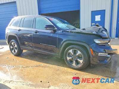 Czwarte zdjęcie samochodu z boku: 2024 JEEP GRAND CHEROKEE LIMITED 4XE VIN:1C4RJYB69R8520426 - miniatura