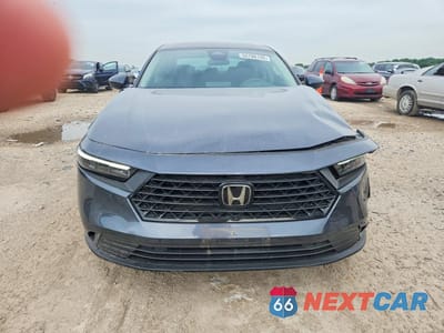 Piąte zdjęcie samochodu w środku: 2023 HONDA ACCORD EX VIN:1HGCY1F38PA017308 - miniatura