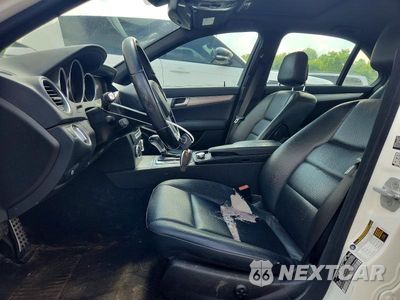 Zdjęcie 7 z 12 samochodu: 2014 MERCEDES-BENZ C 300 4MATIC VIN:WDDGF8AB5EA932245 - miniatura