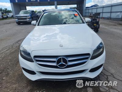 Piąte zdjęcie samochodu w środku: 2016 MERCEDES-BENZ C 300 4MATIC VIN:55SWF4KB8GU171085 - miniatura