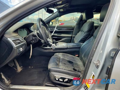 Zdjęcie 7 z 12 samochodu: 2016 BMW 750 XI VIN:WBA7F2C55GG419198 - miniatura