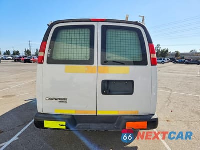 Zdjęcie 6 z 12 samochodu: 2016 CHEVROLET EXPRESS G2500 VIN:1GCWGAFF3G1224388 - miniatura