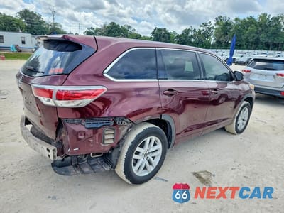 Trzecie zdjęcie samochodu z tyłu: 2016 TOYOTA HIGHLANDER LE VIN:5TDZKRFH5GS174348 - miniatura